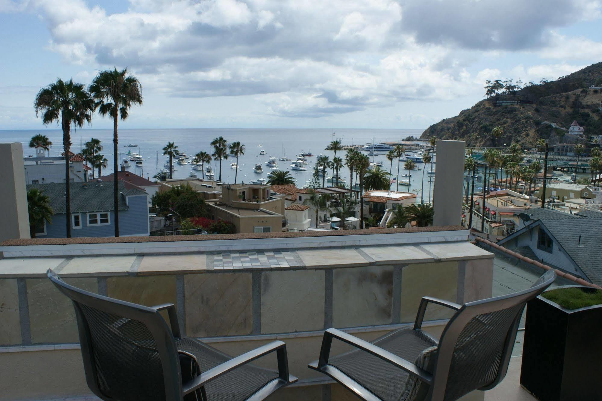 Aurora Hotel Avalon Exterior photo
